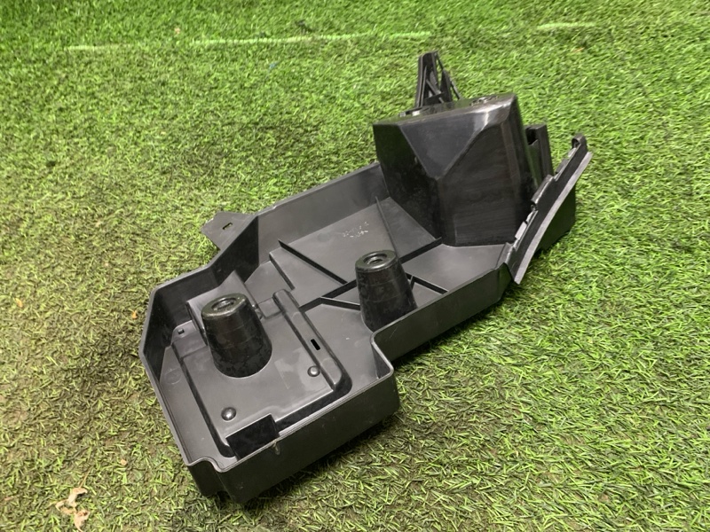 Кронштейн заднего бампера правый