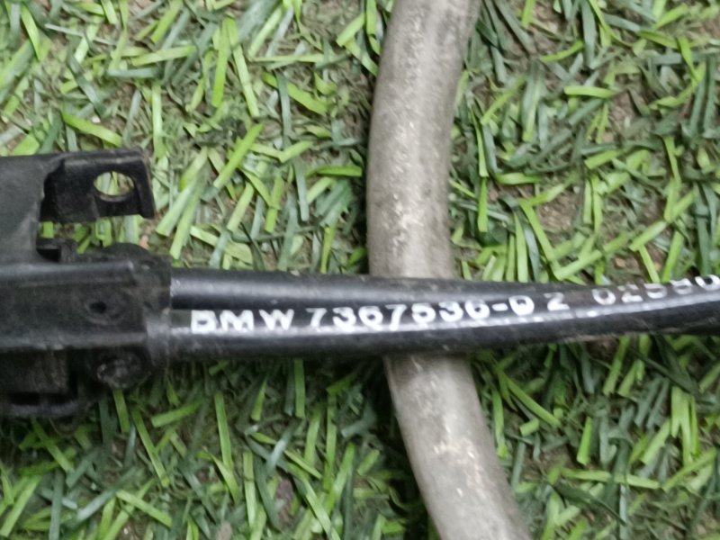 Трос открывания капота