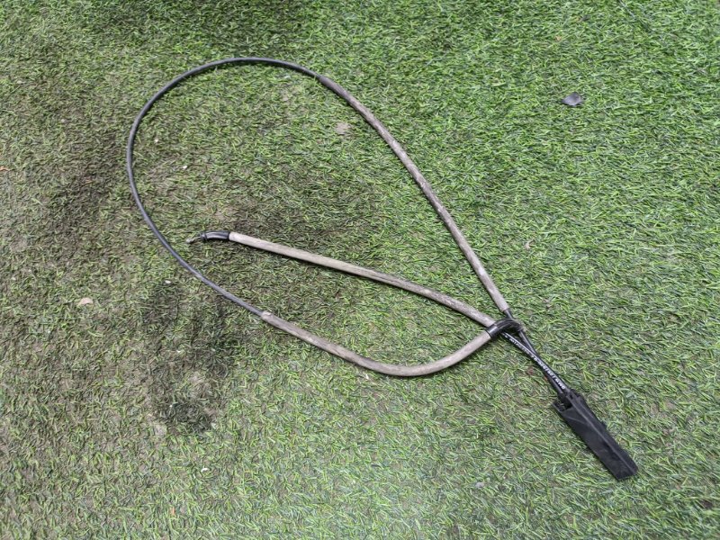 Трос открывания капота