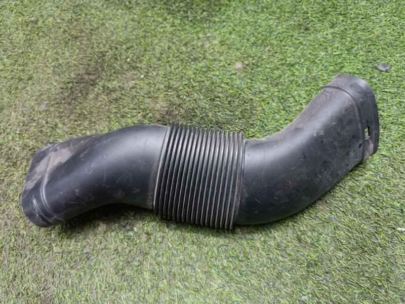 Патрубок воздушного фильтра