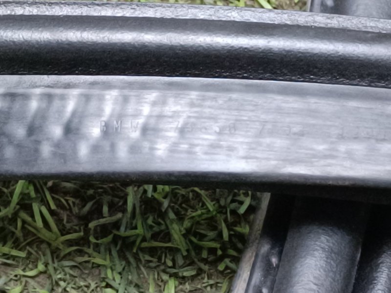 Уплотнитель багажника