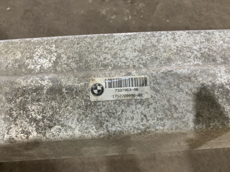 Усилитель заднего бампера