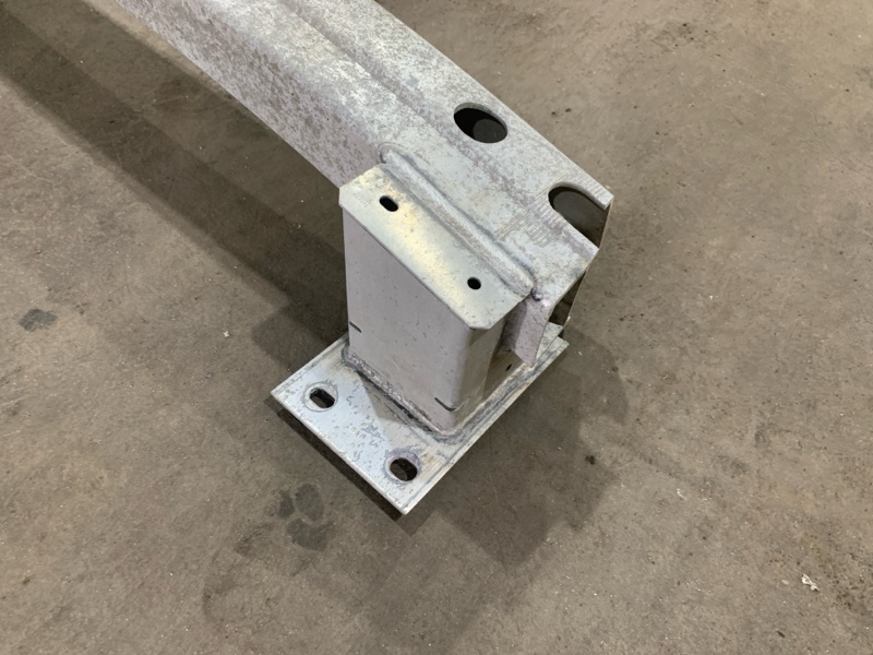 Усилитель заднего бампера