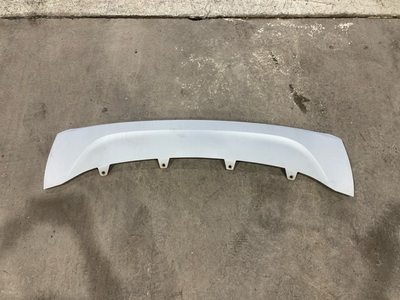 Накладка переднего бампера