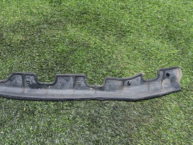 Накладка двери передней левой