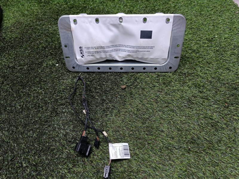 Подушка безопасности пассажирская (в торпедо)