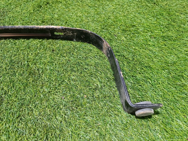 Кронштейн крепления топливного бака