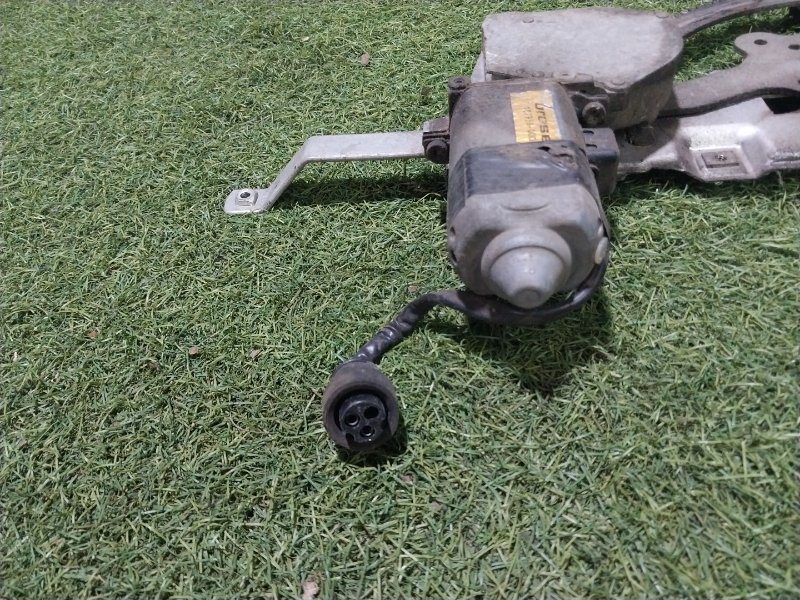 Стеклоподъемник электр. задний правый