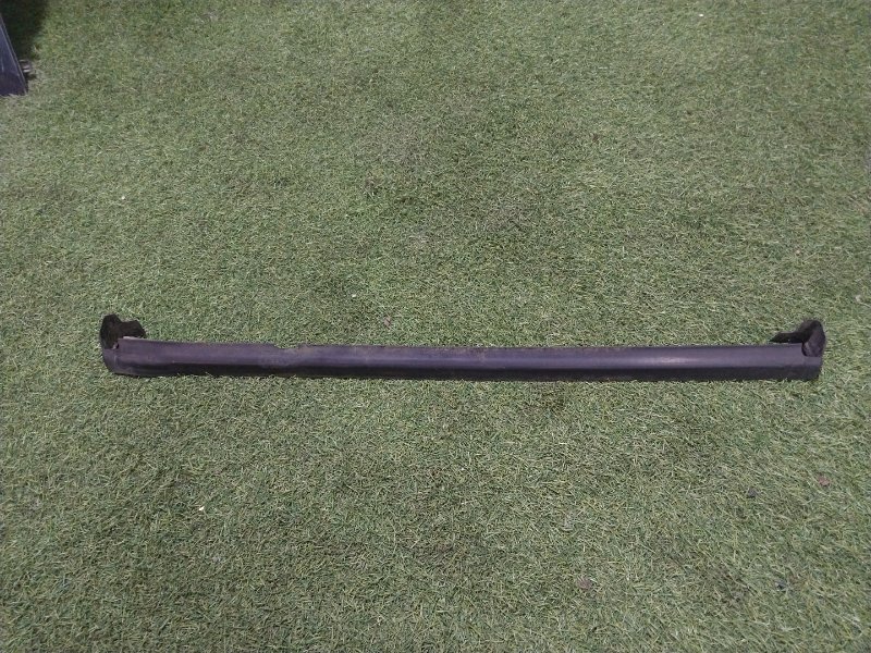 Уплотнитель стекла двери