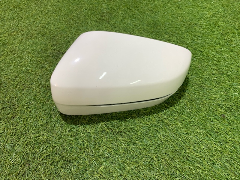 Накладка зеркала левого