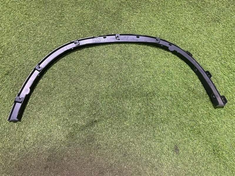 Накладка заднего крыла правого