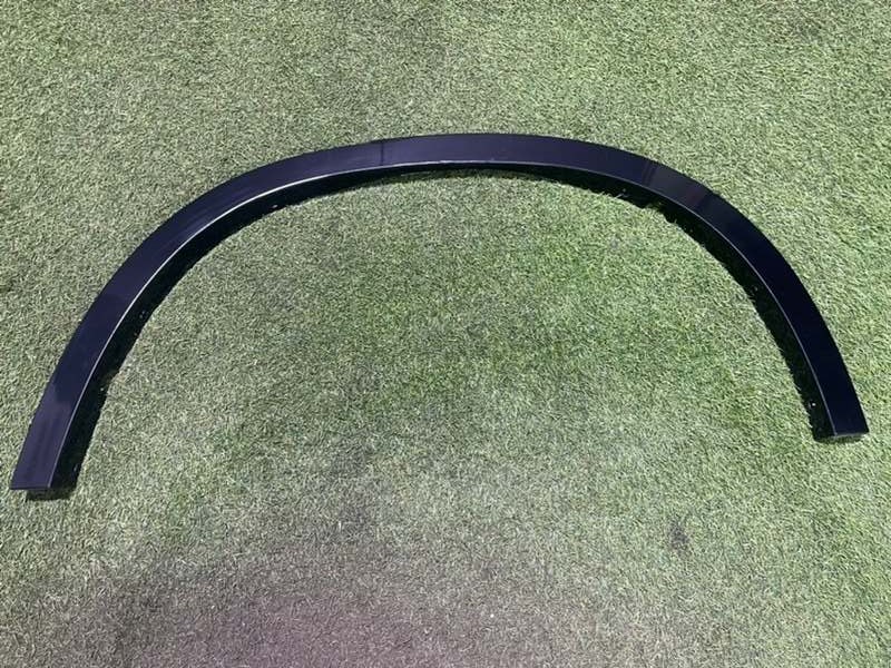 Накладка заднего крыла левого