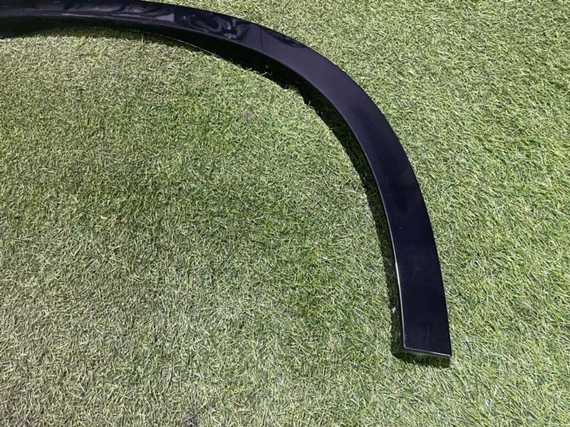 Накладка заднего крыла левого