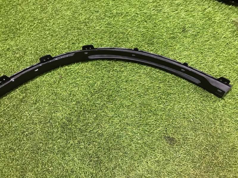 Накладка переднего крыла левого