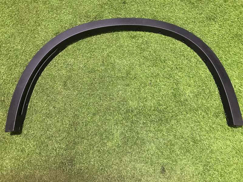 Накладка переднего крыла левого