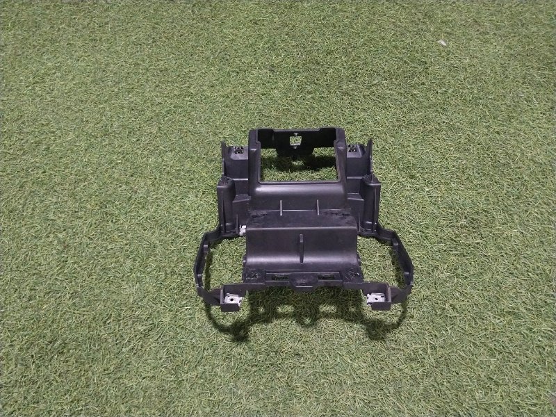 Кронштейн крепления торпедо