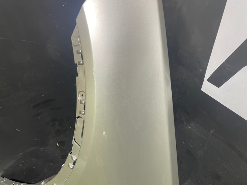 Крыло переднее левое