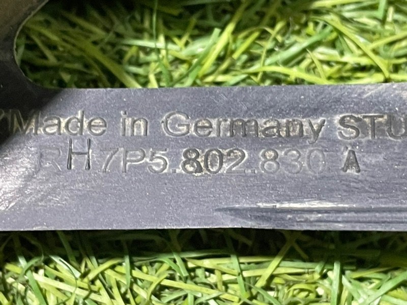 Заглушка поддомкратника