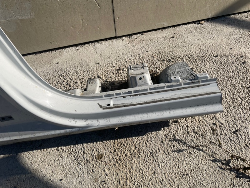 Кузовной элемент