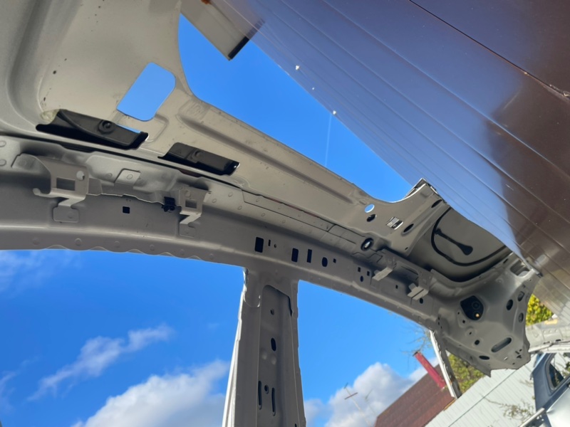 Кузовной элемент