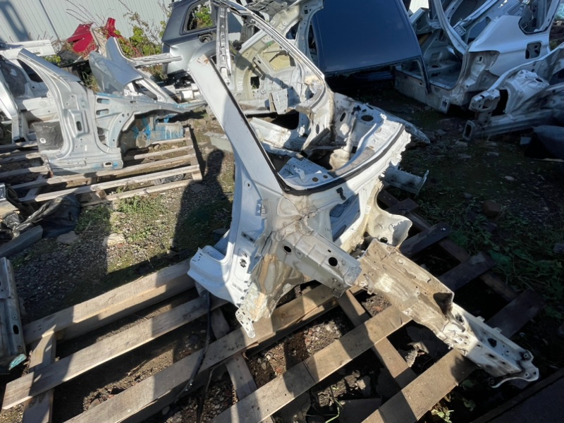 Лонжерон передний правый