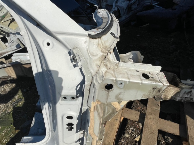 Лонжерон передний правый