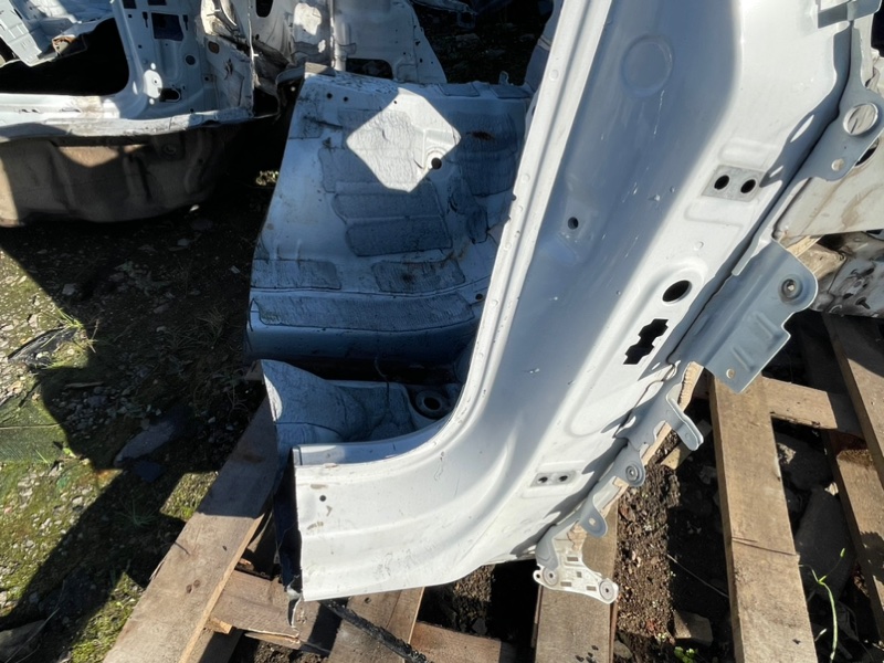 Лонжерон передний правый