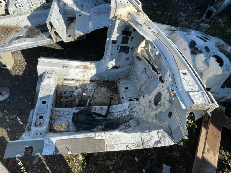 Лонжерон передний левый