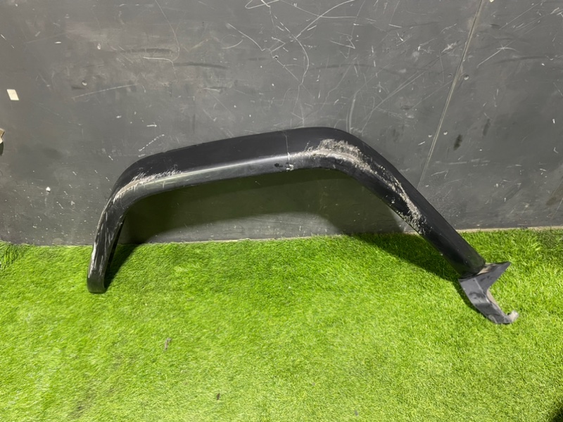 Накладка заднего крыла правого