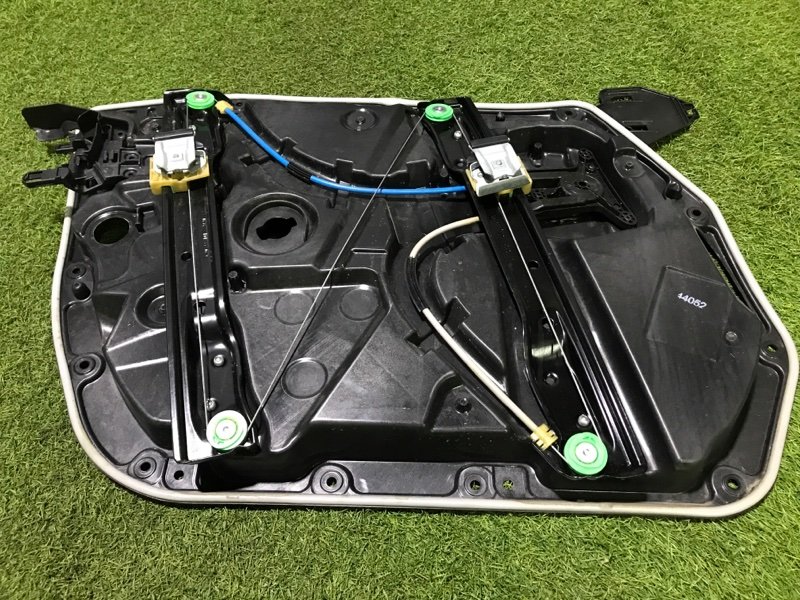 Стеклоподъемник электр. передний правый