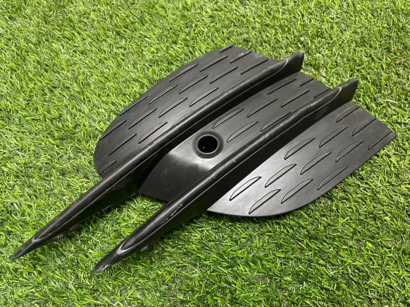 Решетка в бампер левая