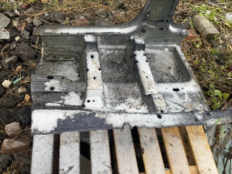 Кузовной элемент