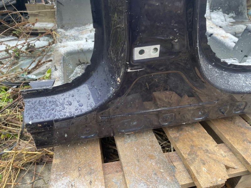 Кузовной элемент