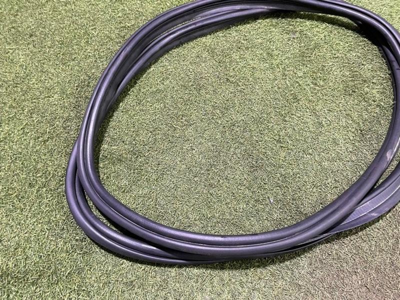 Уплотнитель багажника