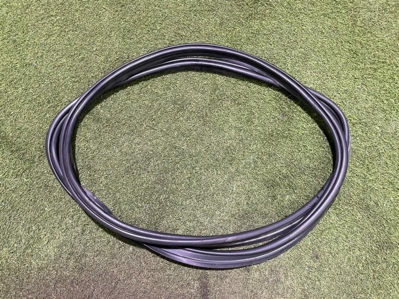 Уплотнитель багажника