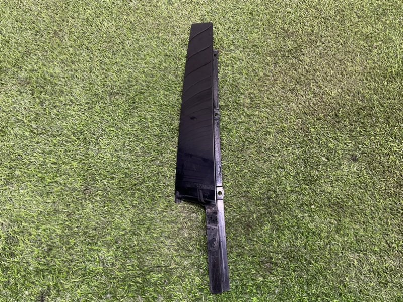 Накладка двери передней правой