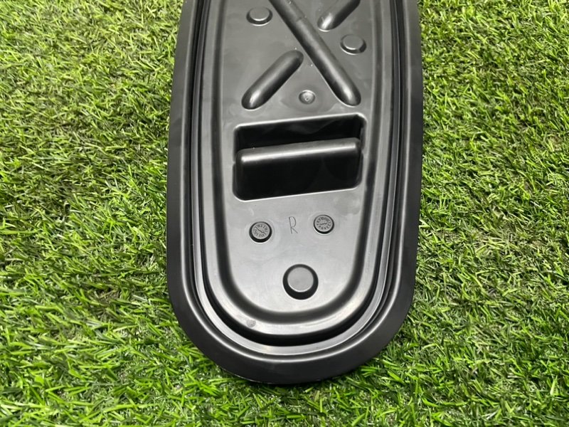 Накладка двери передней правой