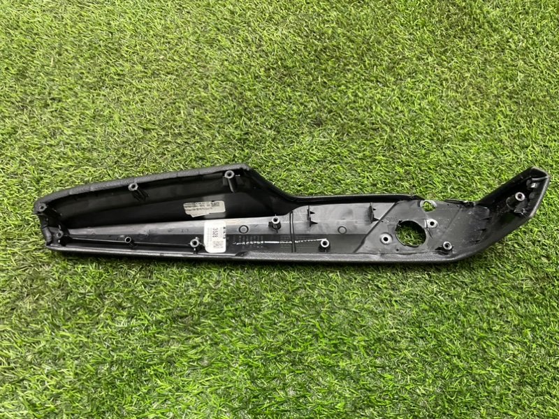 Подлокотник