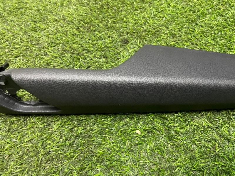 Подлокотник