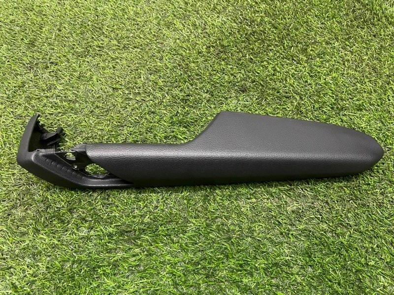 Подлокотник