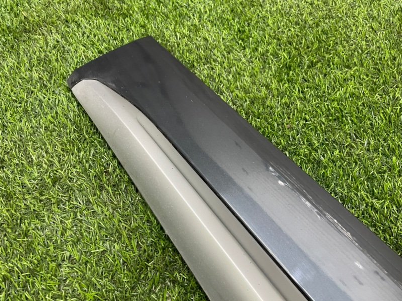 Накладка двери передней левой