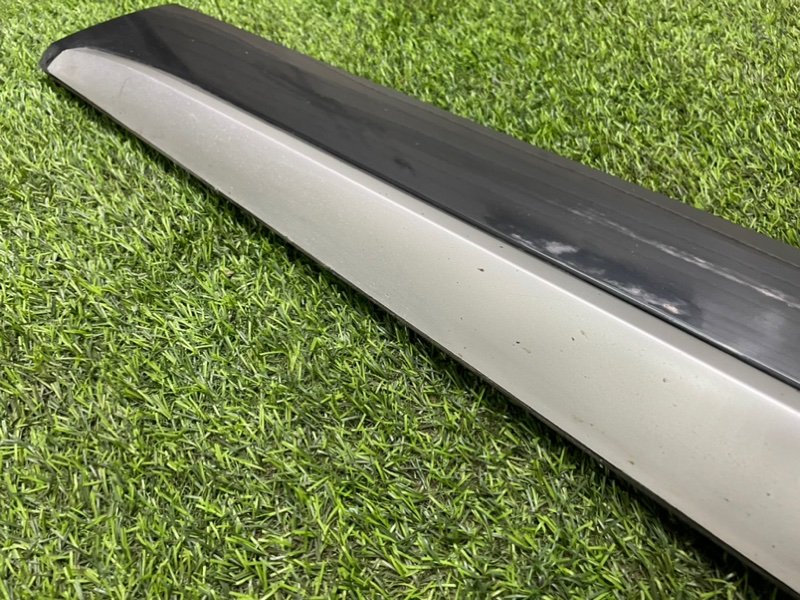 Накладка двери передней левой