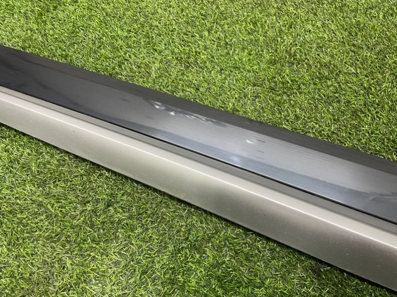 Накладка двери передней левой