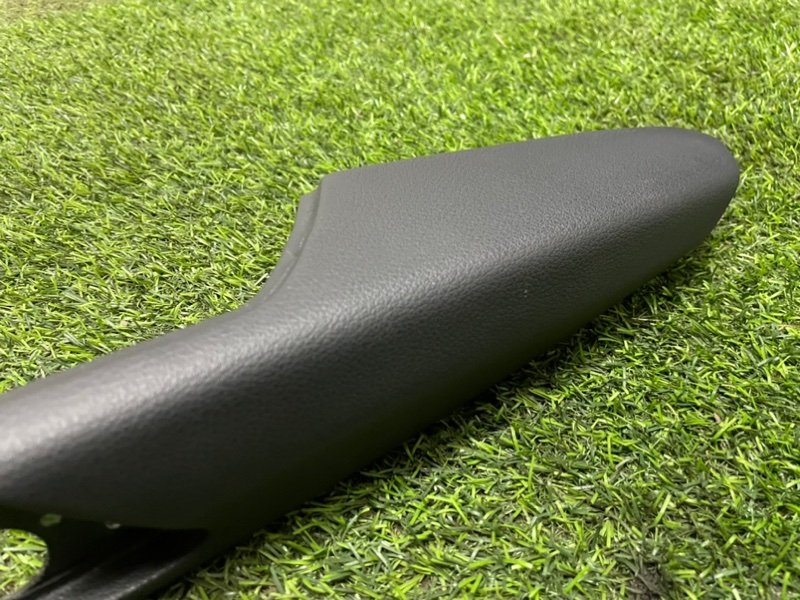 Подлокотник