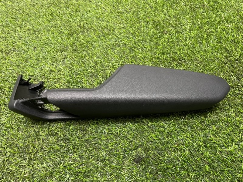 Подлокотник