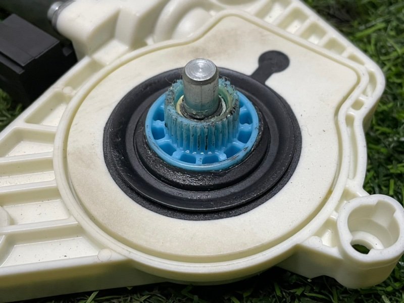 Моторчик стеклоподъемника