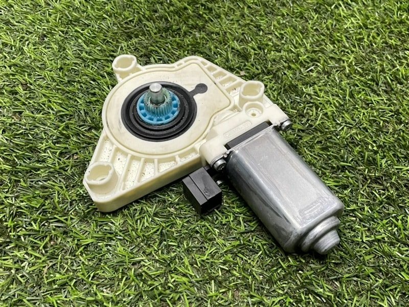 Моторчик стеклоподъемника