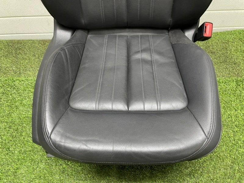 Сиденье салонное