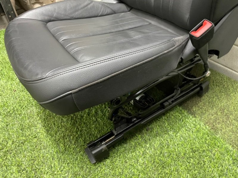 Сиденье салонное