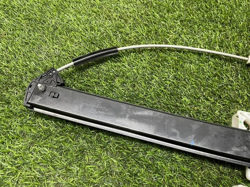 Стеклоподъемник электр. задний левый